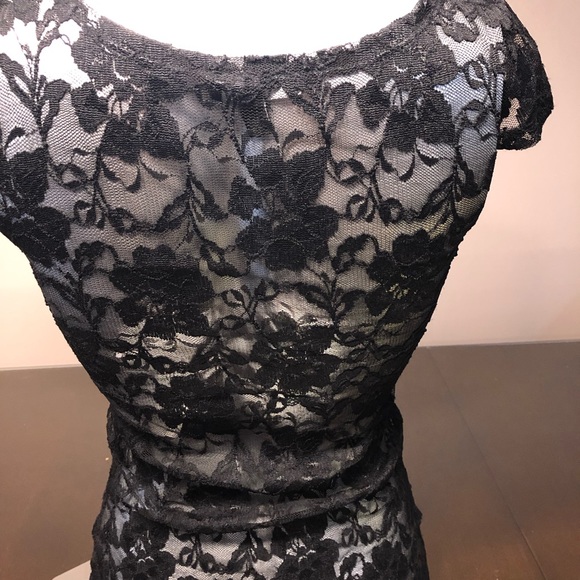 Lace bebe top gently worn - Picture 3 of 5